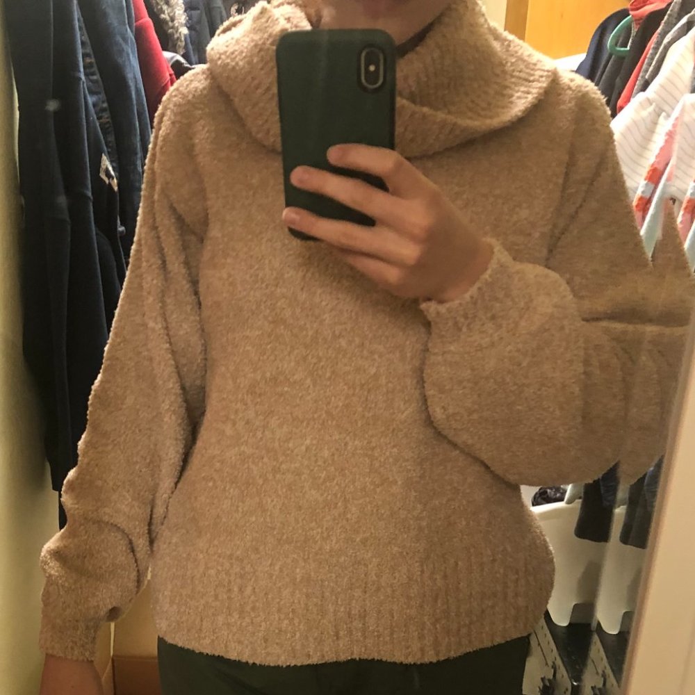 Jessica Simpson Sweater
